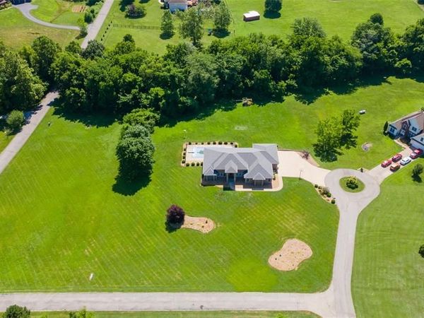 157 End Zone Road, Jackson, MO 63755