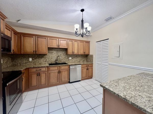 1431 Captains Walk, Unit 17, Fort Pierce, FL 34950