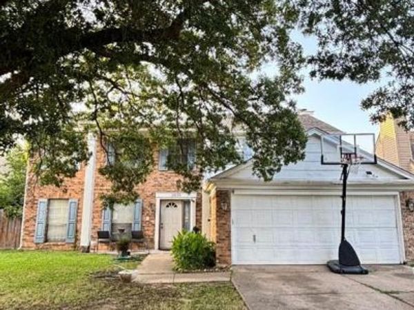 2630 Winslow Drive, Grand Prairie, TX 75052