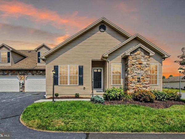 31 IVY LANE, GETTYSBURG, PA 17325