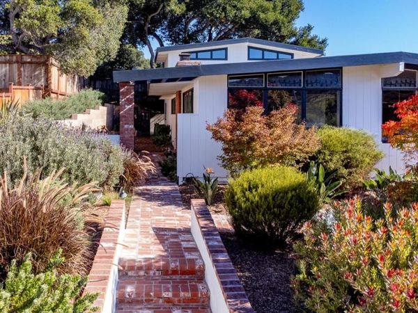 831 Arlington Place, Del Rey Oaks, CA 93940