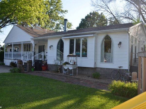 463 E Rochester St, Ottumwa, IA 52501