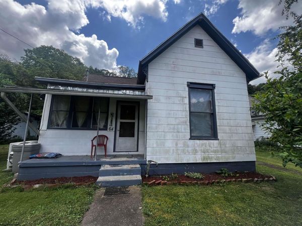 64 Carolina Avenue, Salem, WV 26426