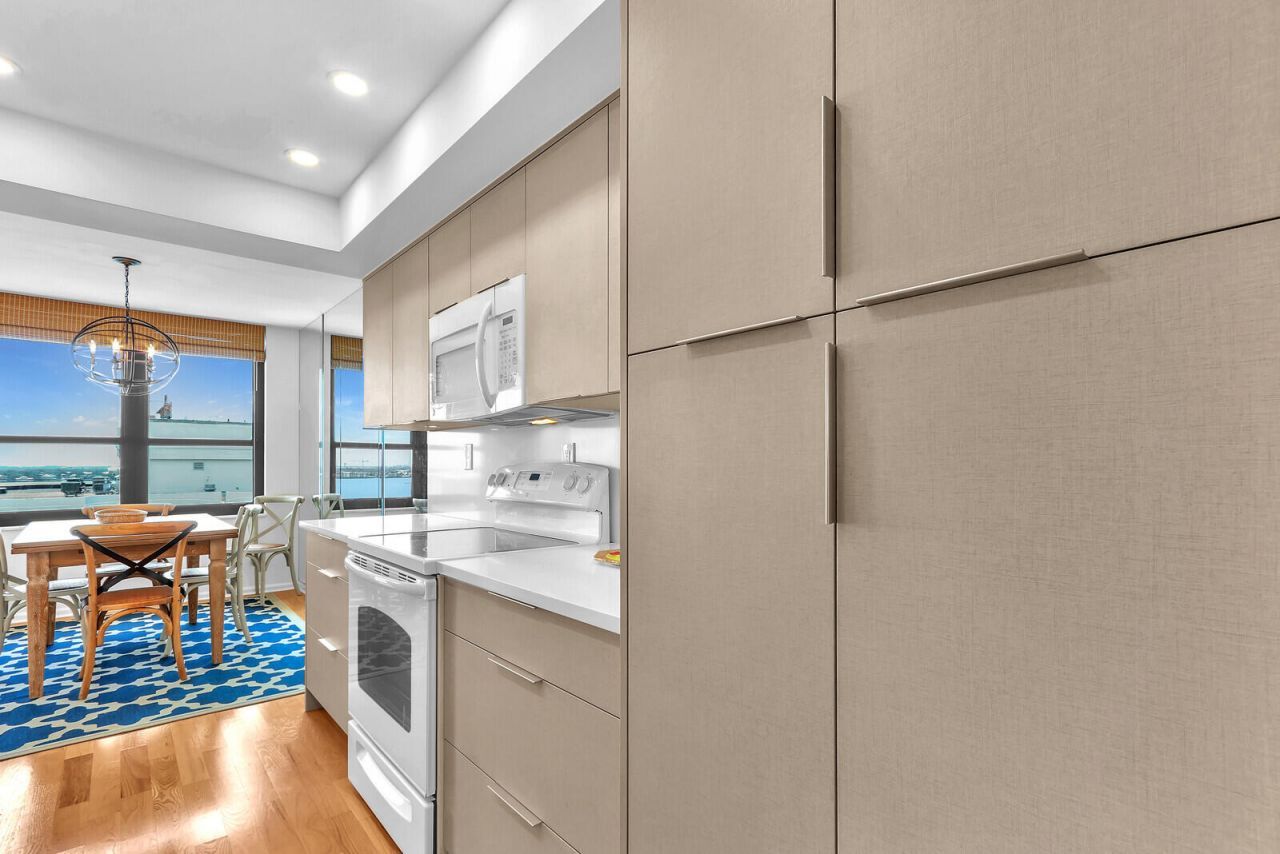 5480 N Ocean Drive, Unit A10c, Singer Island, FL 33404 Photo