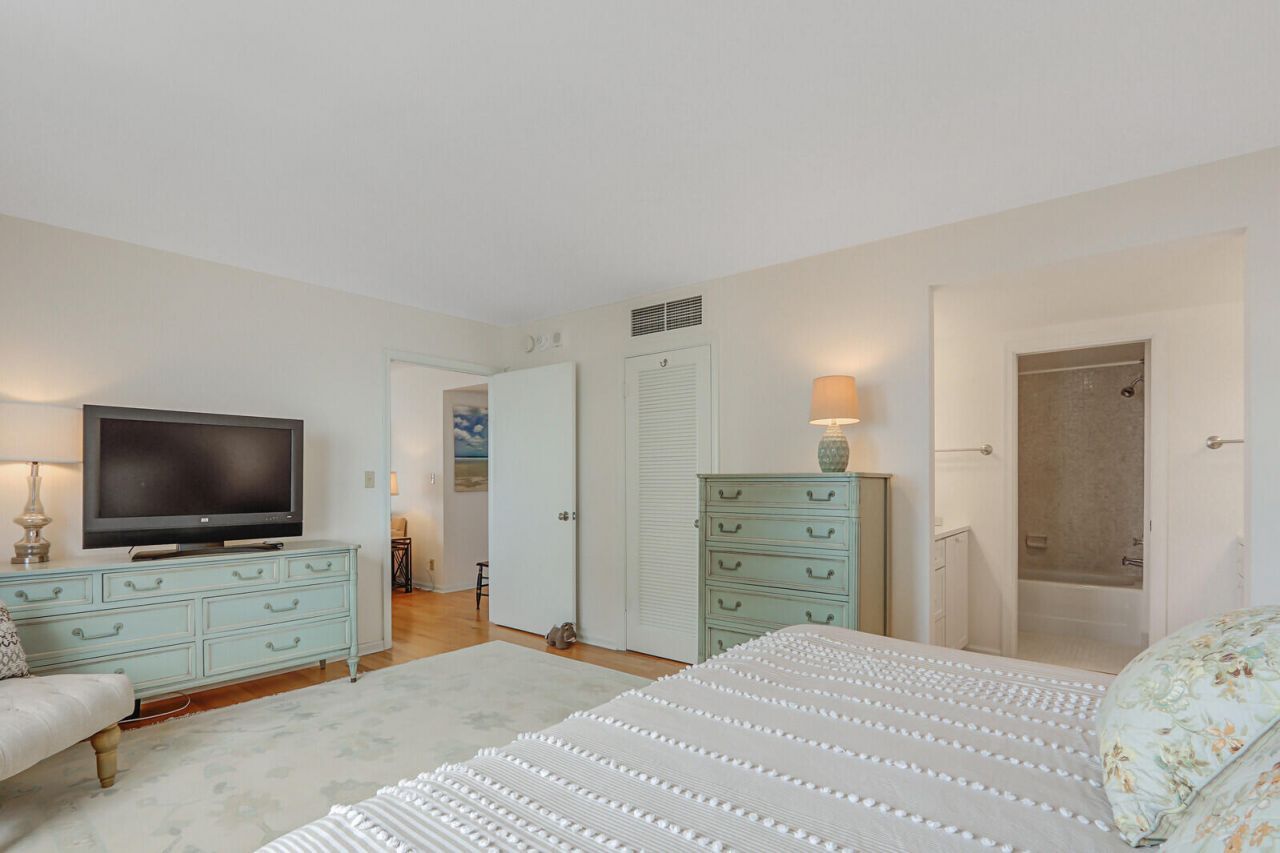 5480 N Ocean Drive, Unit A10c, Singer Island, FL 33404 Photo