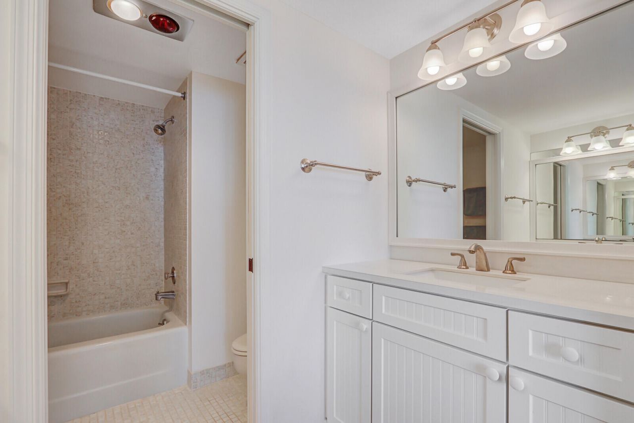 5480 N Ocean Drive, Unit A10c, Singer Island, FL 33404 Photo