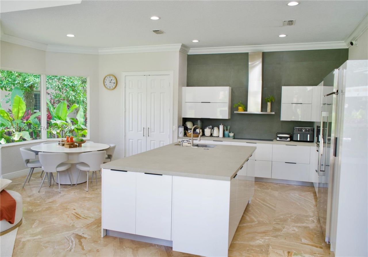 2493 Poinciana Dr, Weston, FL 33327 Photo