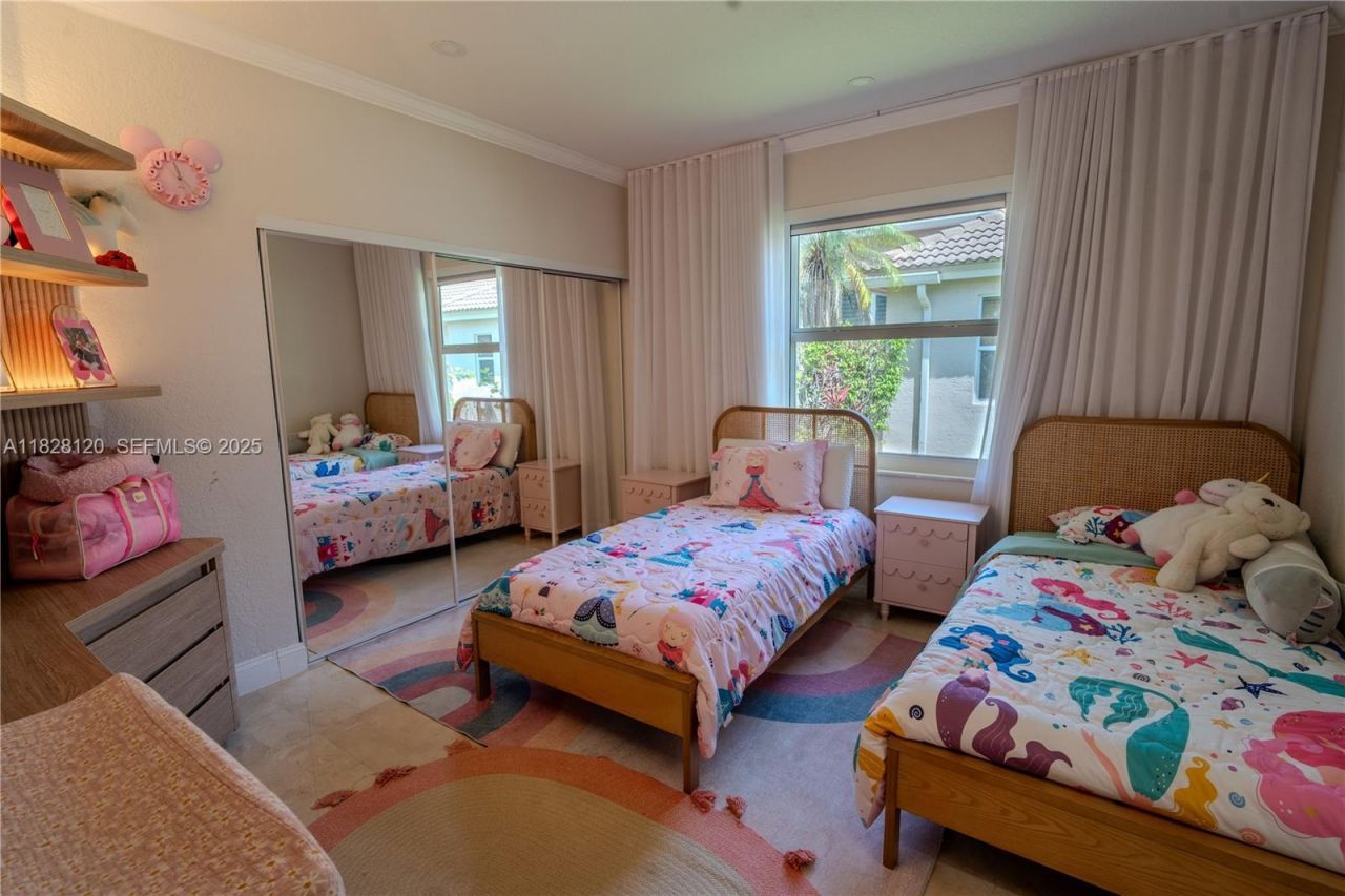 2493 Poinciana Dr, Weston, FL 33327 Photo