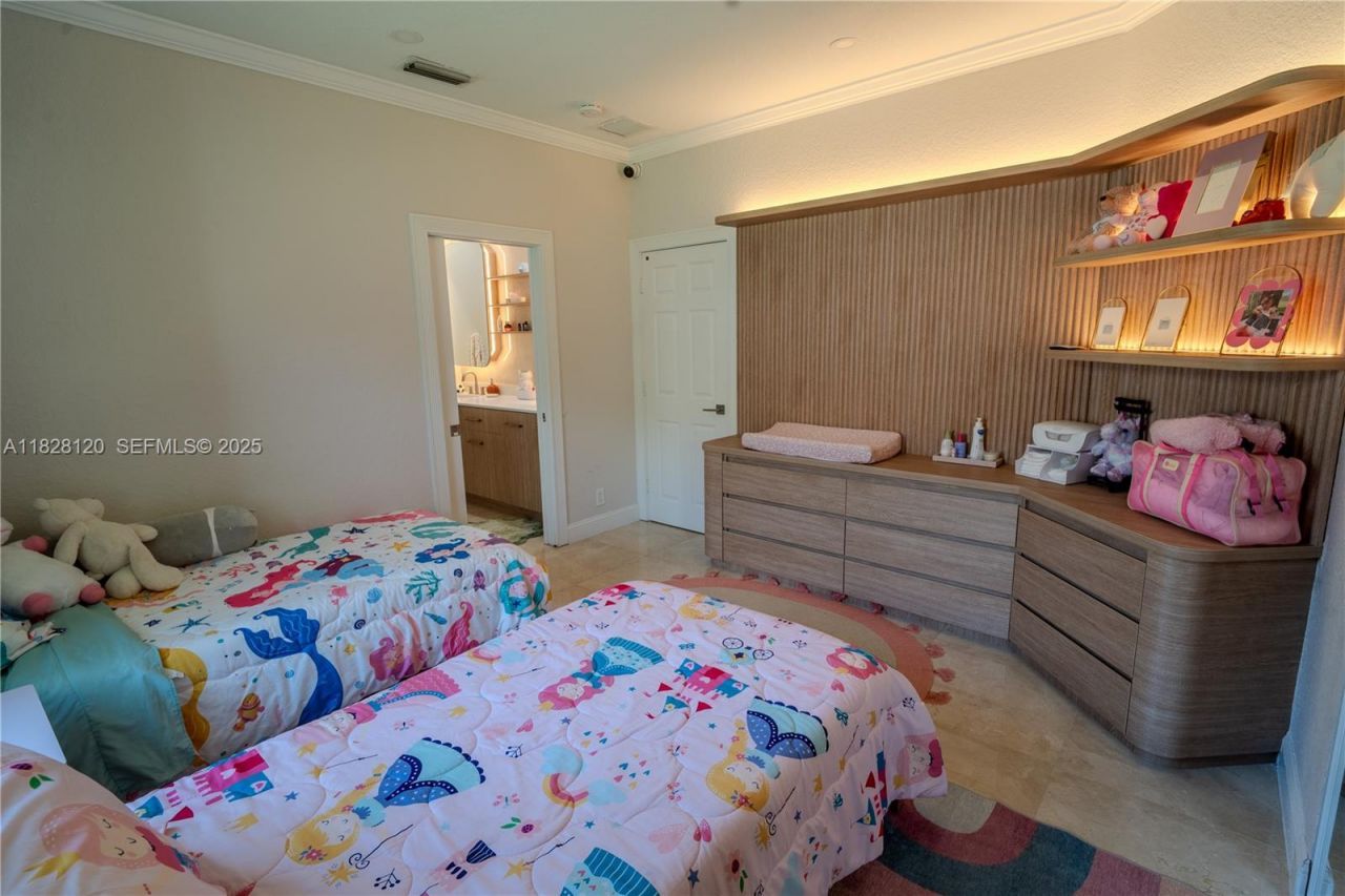 2493 Poinciana Dr, Weston, FL 33327 Photo