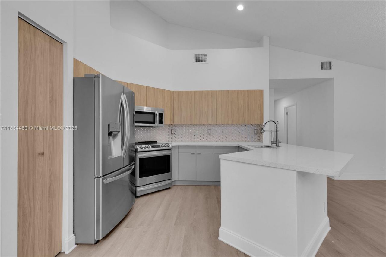 1525 Seabay Rd, Weston, FL 33326 Photo