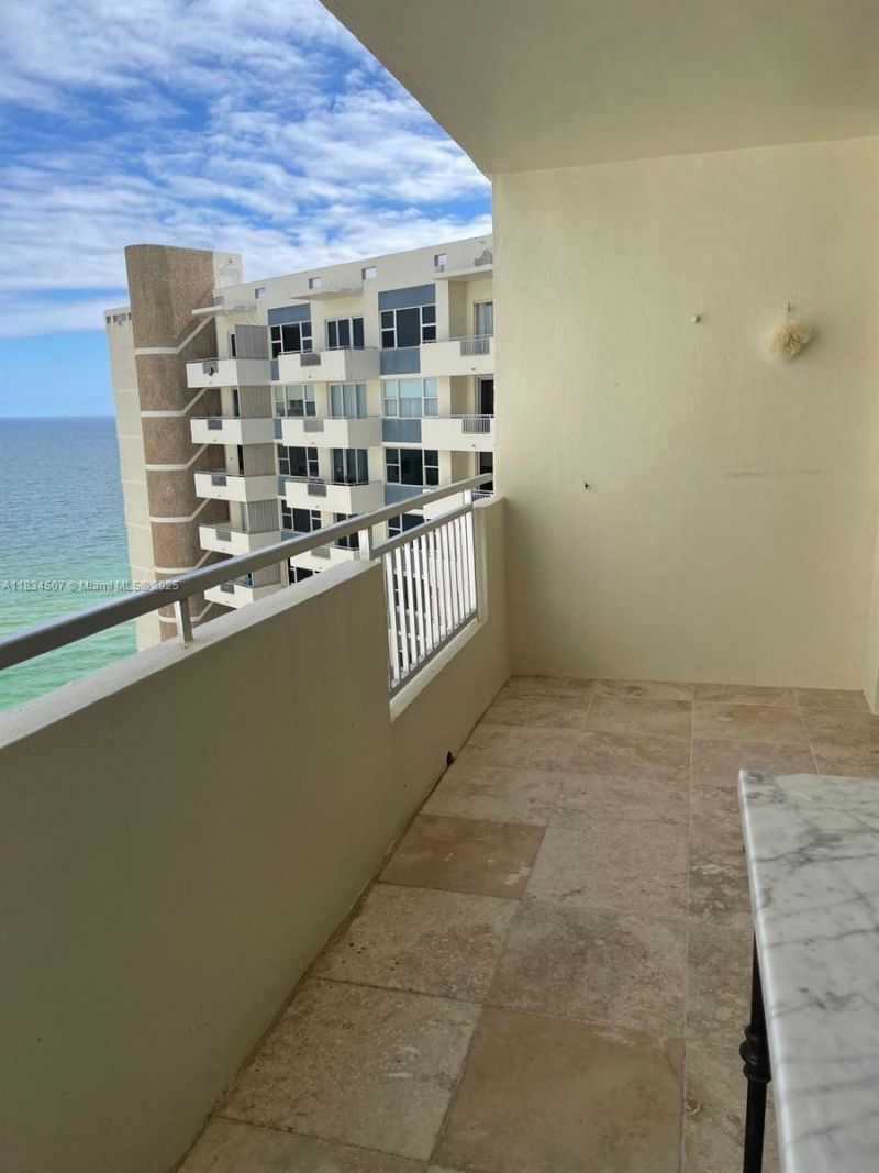 3180 S Ocean Dr, Unit 1602, Hallandale Beach, FL 33009 Photo