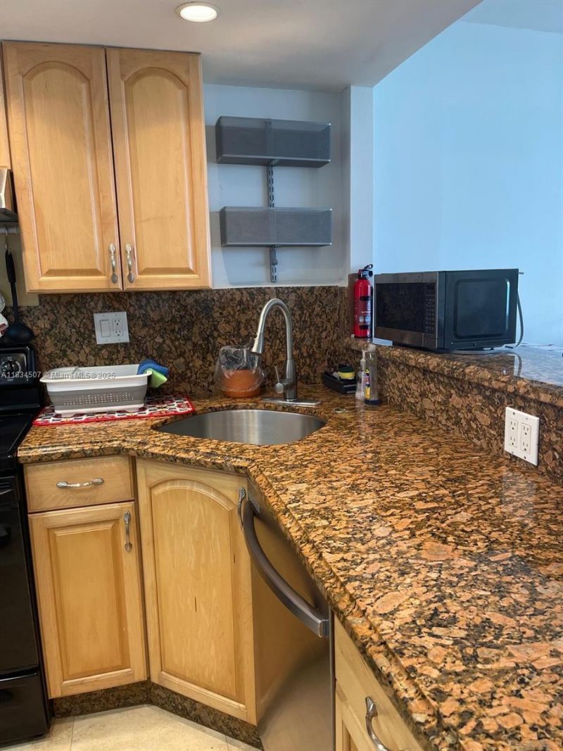 3180 S Ocean Dr, Unit 1602, Hallandale Beach, FL 33009 Photo