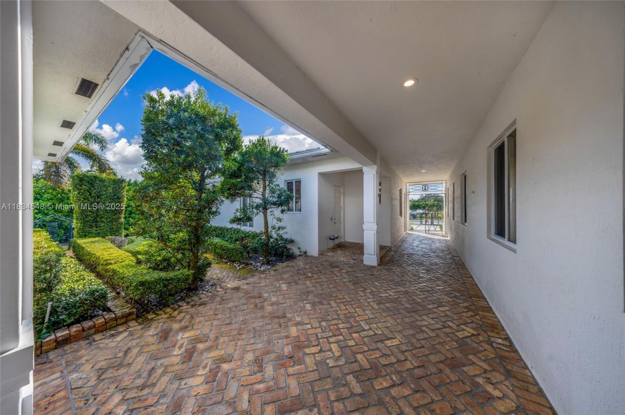 16701 SW 49th St, Southwest Ranches, FL 33331 Photo