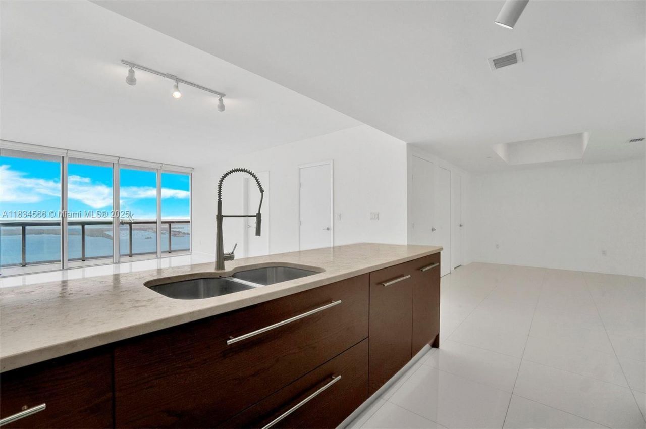 465 Brickell Ave, Unit 4505, Miami, FL 33131 Photo