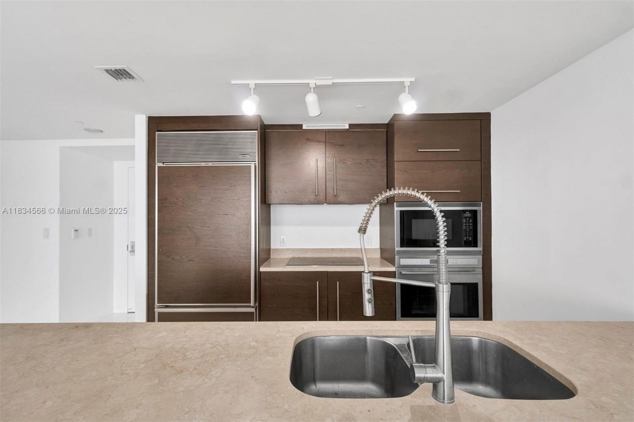 465 Brickell Ave, Unit 4505, Miami, FL 33131 Photo