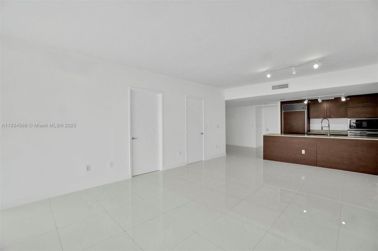 465 Brickell Ave, Unit 4505, Miami, FL 33131 Photo