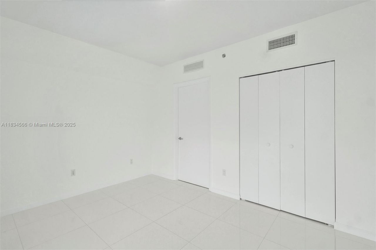 465 Brickell Ave, Unit 4505, Miami, FL 33131 Photo