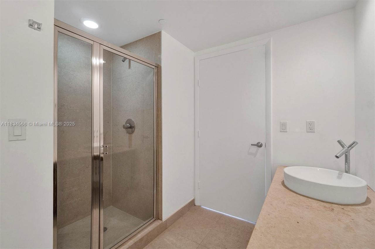 465 Brickell Ave, Unit 4505, Miami, FL 33131 Photo