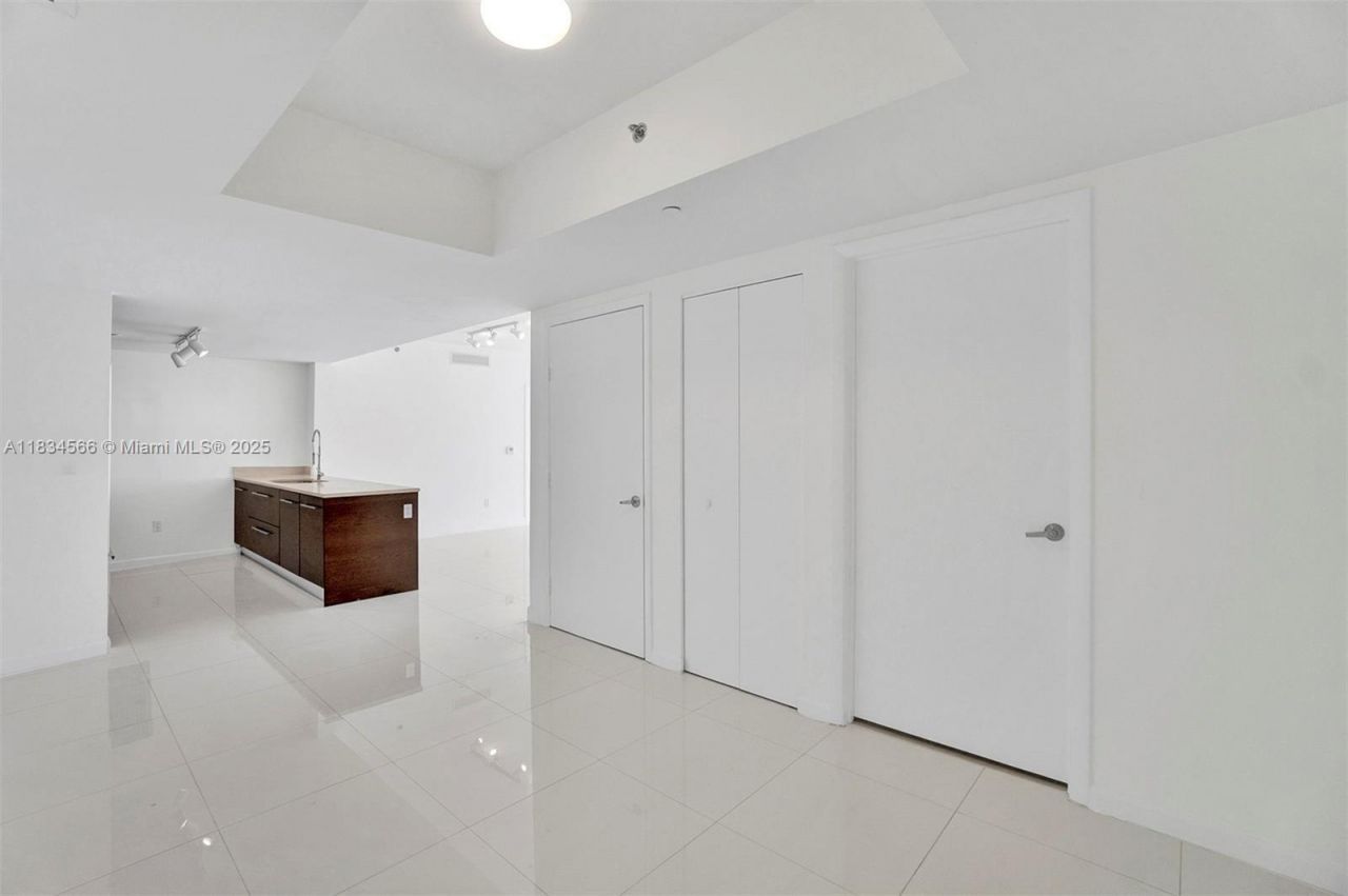 465 Brickell Ave, Unit 4505, Miami, FL 33131 Photo