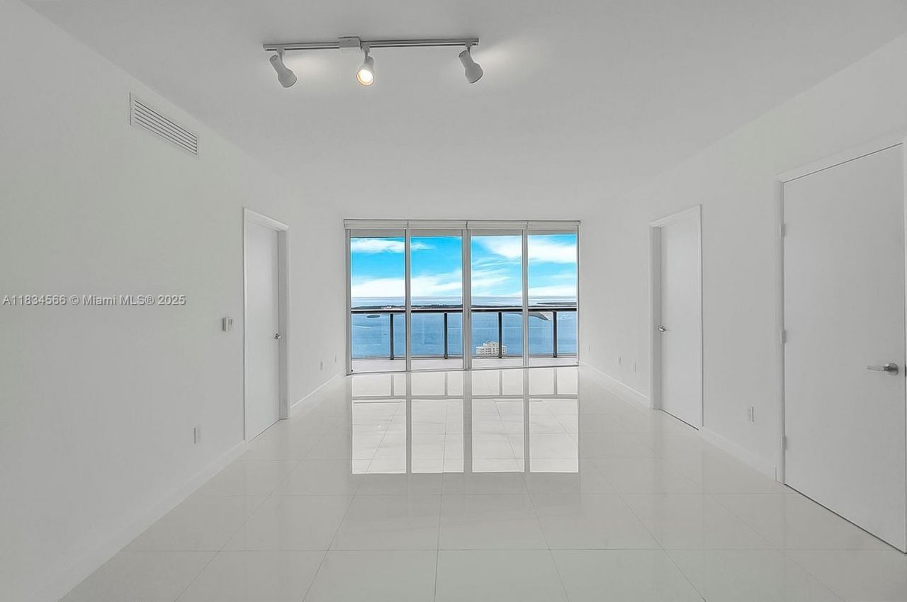 465 Brickell Ave, Unit 4505, Miami, FL 33131 Photo