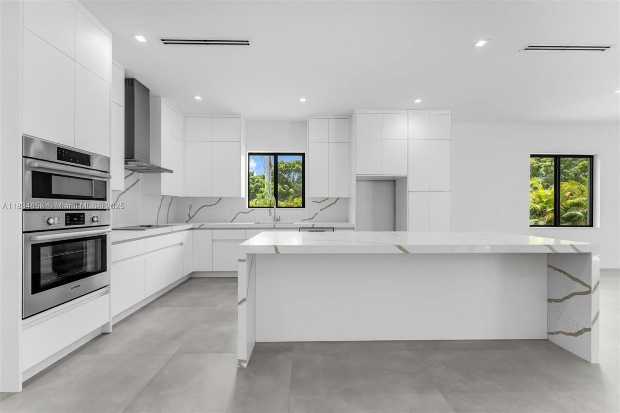 8220 SW 193rd Terrace, Cutler Bay, FL 33157 Photo