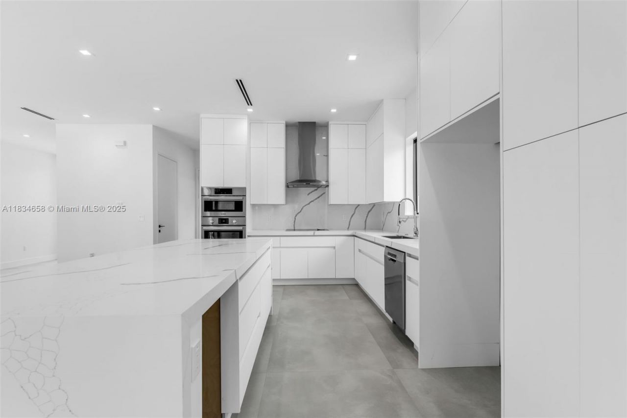 8220 SW 193rd Terrace, Cutler Bay, FL 33157 Photo