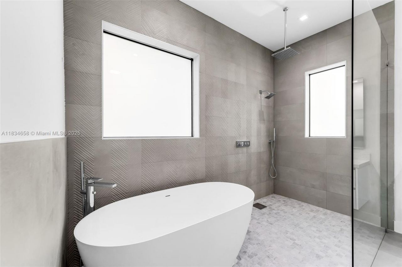 8220 SW 193rd Terrace, Cutler Bay, FL 33157 Photo