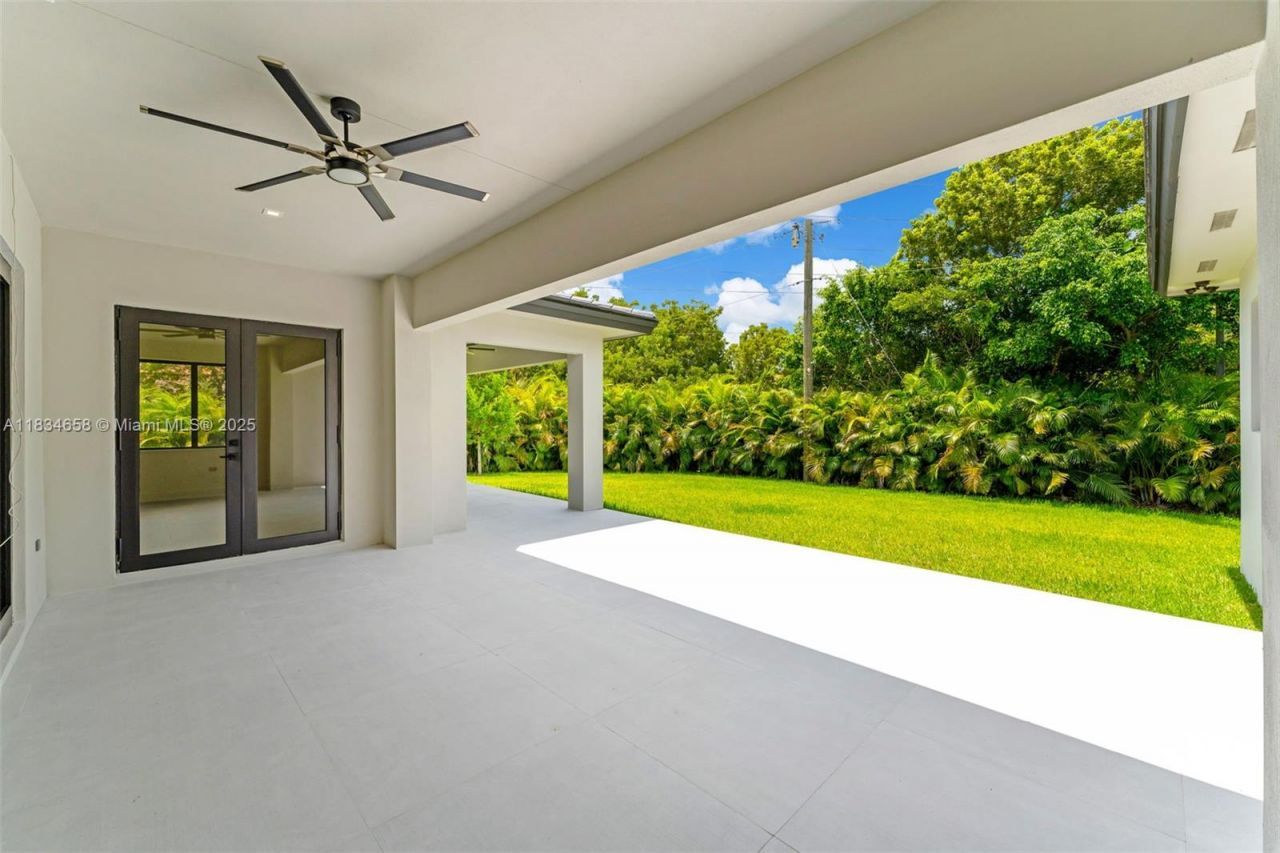 8220 SW 193rd Terrace, Cutler Bay, FL 33157 Photo