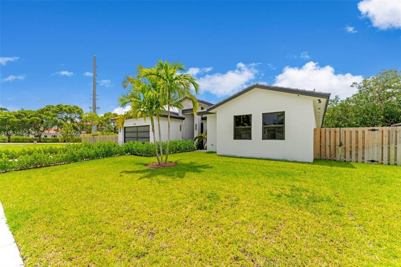 8220 SW 193rd Terrace, Cutler Bay, FL 33157 Photo