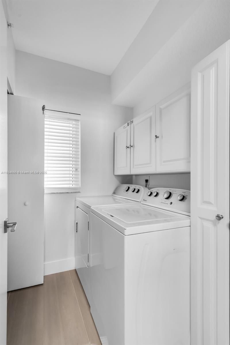 18100 N Bay Rd, Unit 709, Sunny Isles Beach, FL 33160 Photo