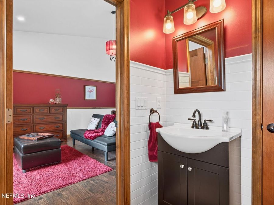 Property Image 94