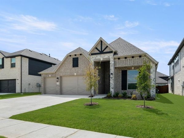 2102 Pelican Drive, Mansfield, TX 76063