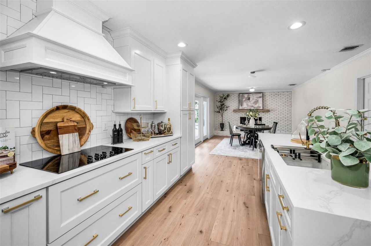 409 S Barbara Lane, Tampa, FL 33609 Photo