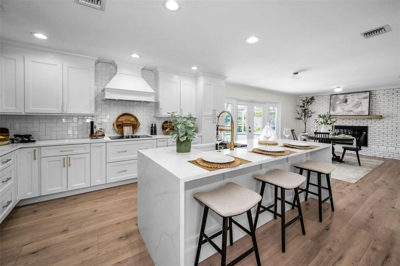 409 S Barbara Lane, Tampa, FL 33609 Photo