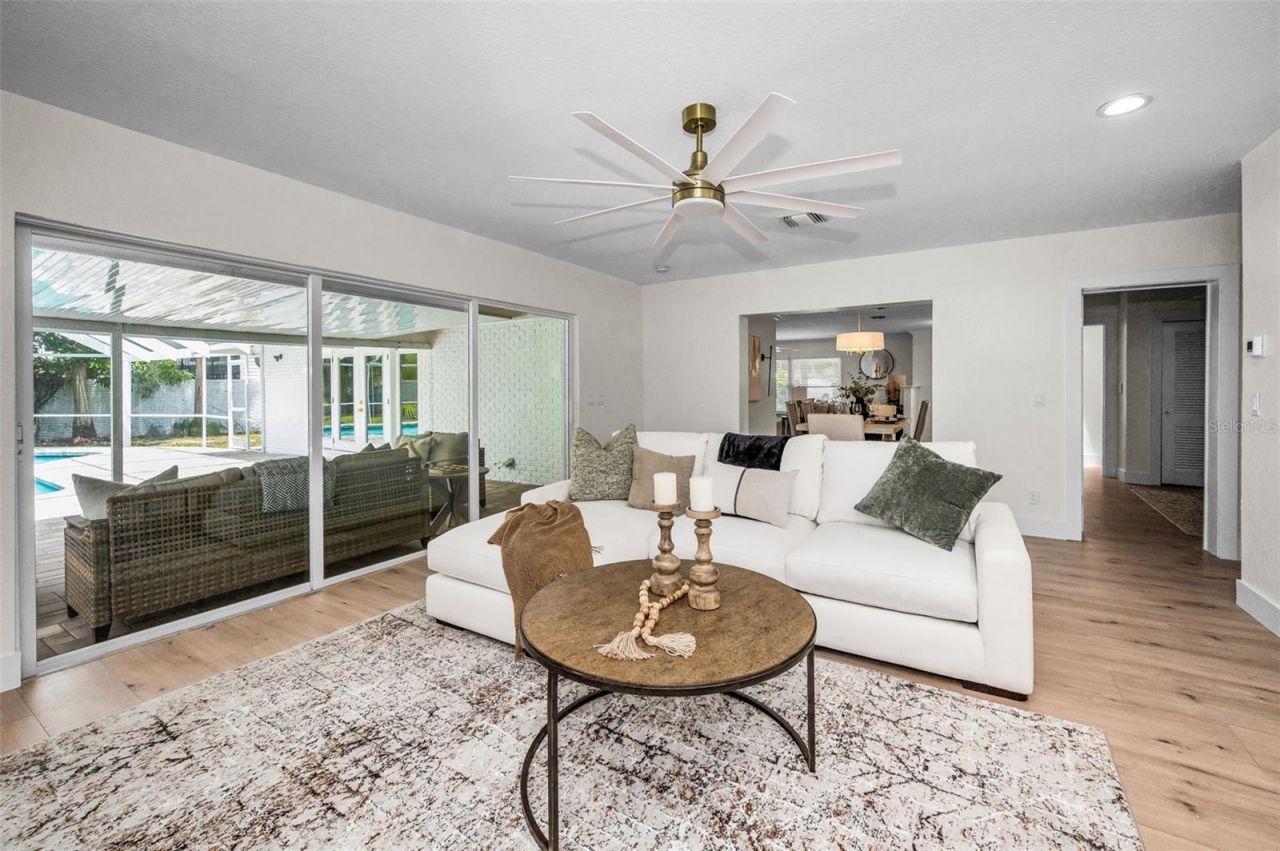 409 S Barbara Lane, Tampa, FL 33609 Photo