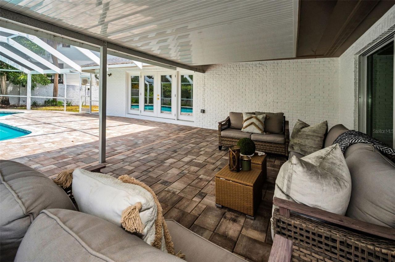 409 S Barbara Lane, Tampa, FL 33609 Photo