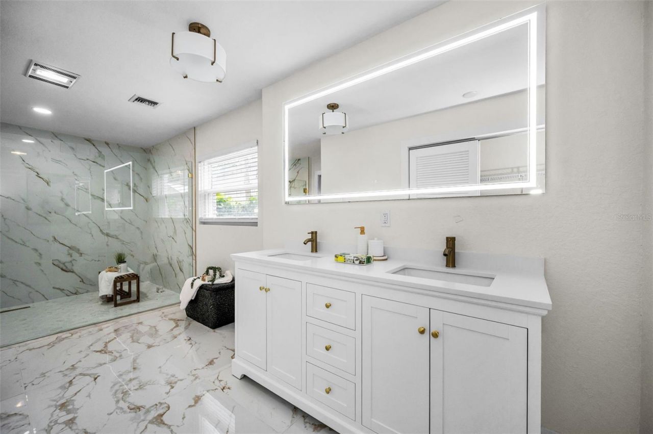 409 S Barbara Lane, Tampa, FL 33609 Photo