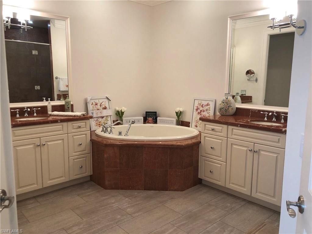 1400 Gulf Shore Blvd N, Unit 310, Naples, FL 34102 Photo