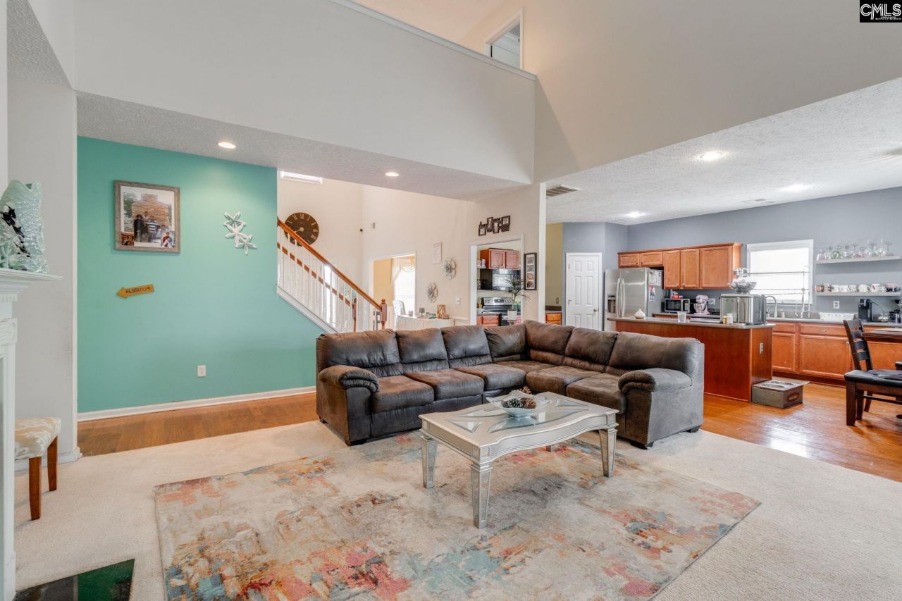 201 Brooksdale Drive Photo 10