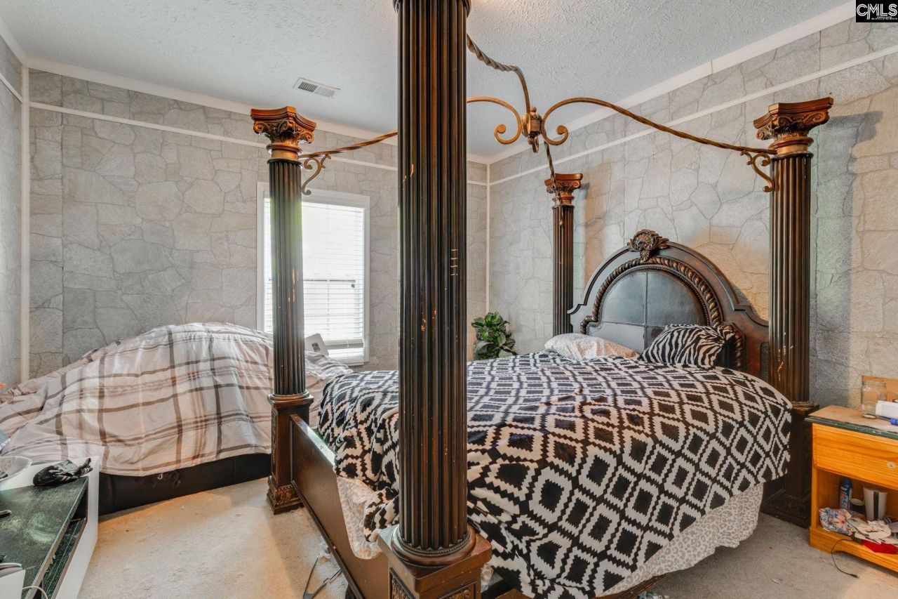 201 Brooksdale Drive Photo 22