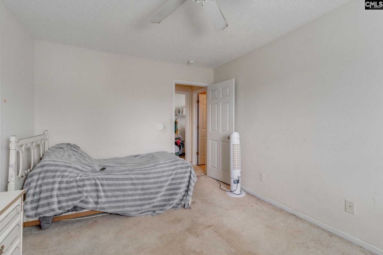 201 Brooksdale Drive Photo 32