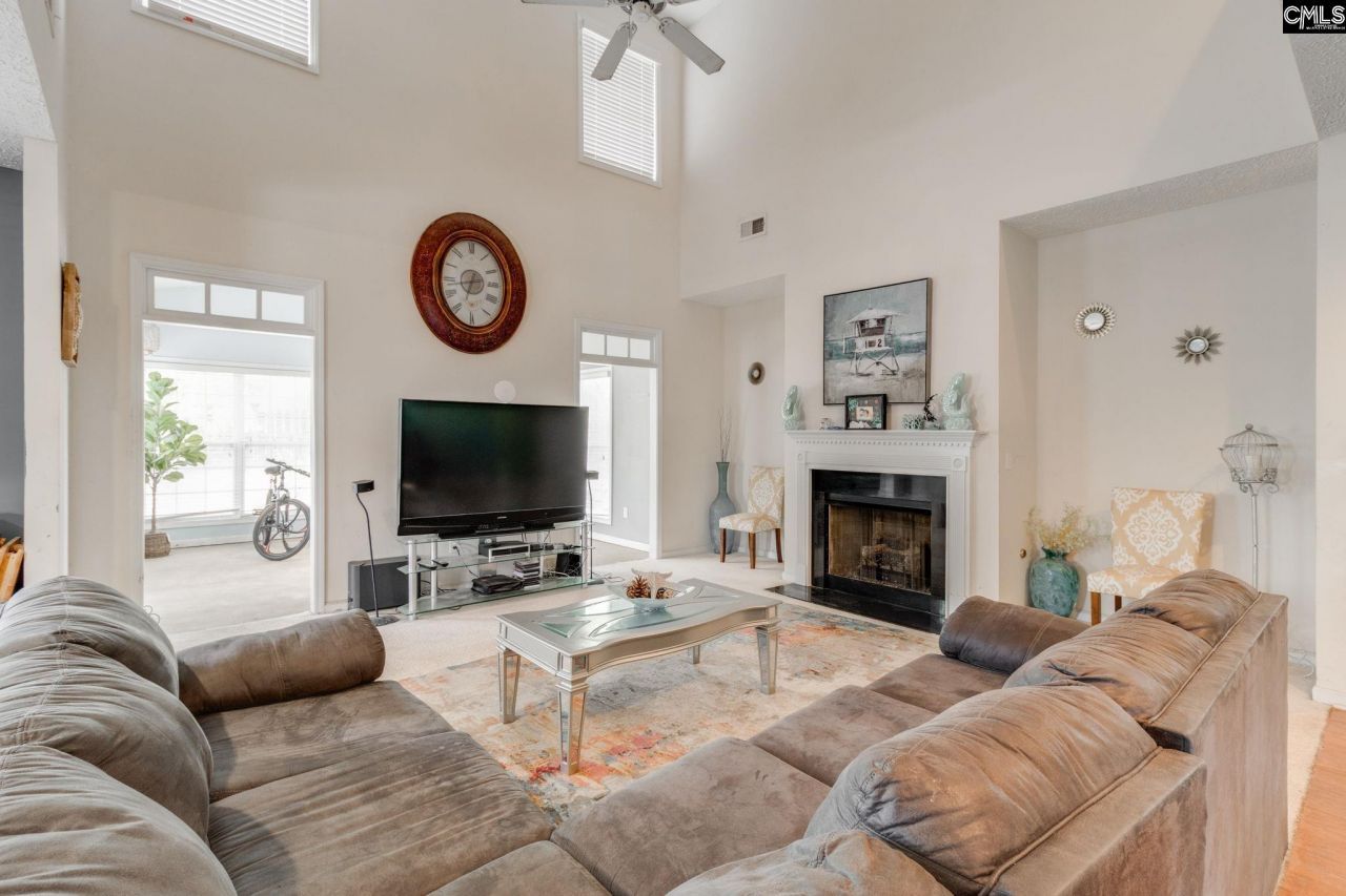 201 Brooksdale Drive Photo 8