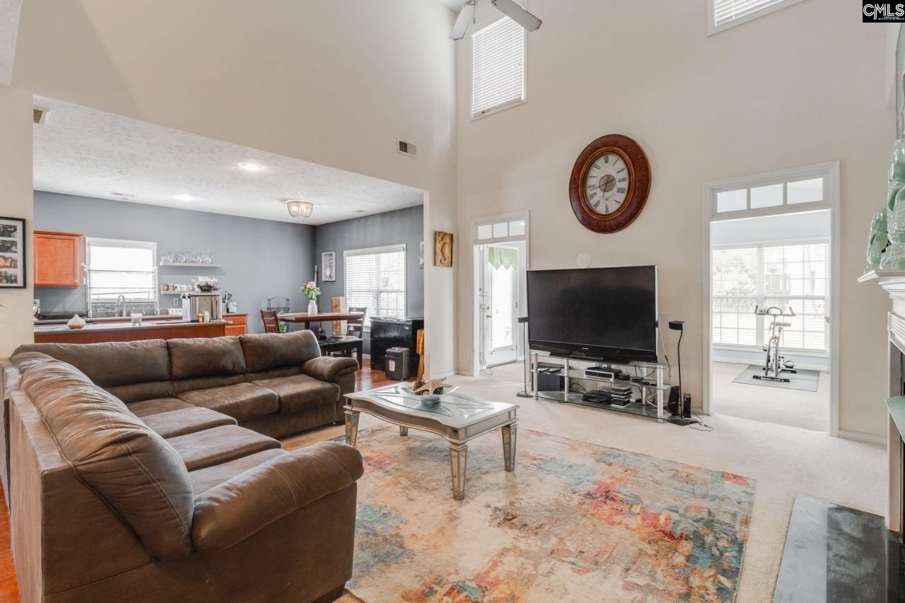 201 Brooksdale Drive Photo 9