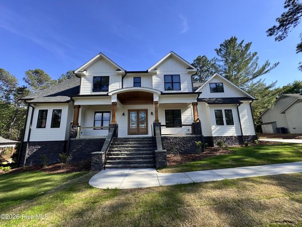 730 Diamondhead Drive S, Pinehurst, NC 28374