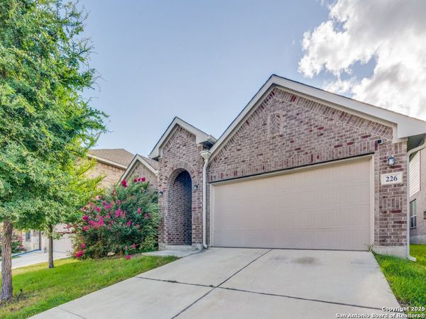 226 Fernwood Dr., Cibolo, TX 78108