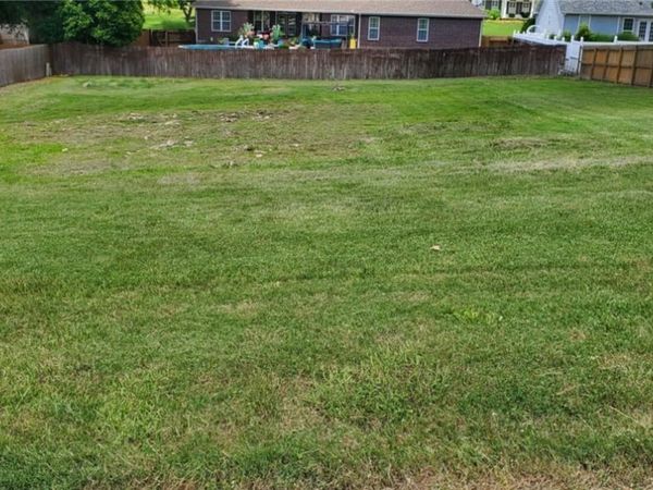 307 Pebble Beach Drive, Harrison, AR 72601