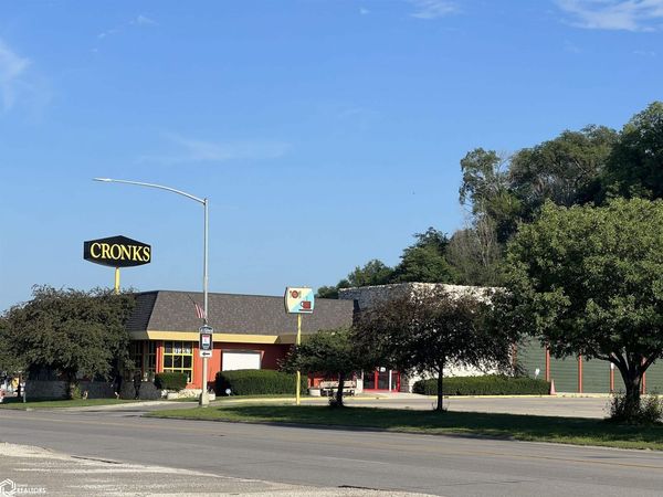 812 4th Avenue S, Denison, IA 51442