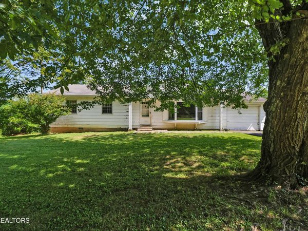 110 Clark Ave, Jamestown, TN 38556