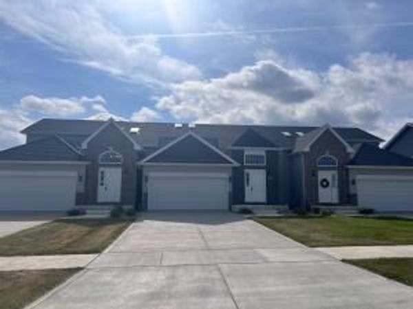 3121 W 82ND Place, Unit 53C, Merrillville, IN 46410