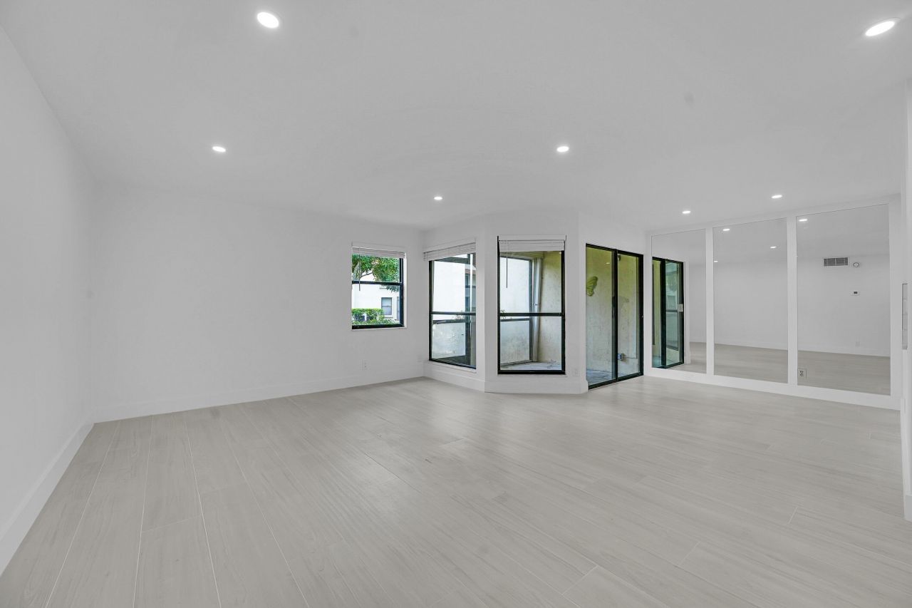 3373 Lucerne Park Drive, Greenacres, FL 33467 Photo